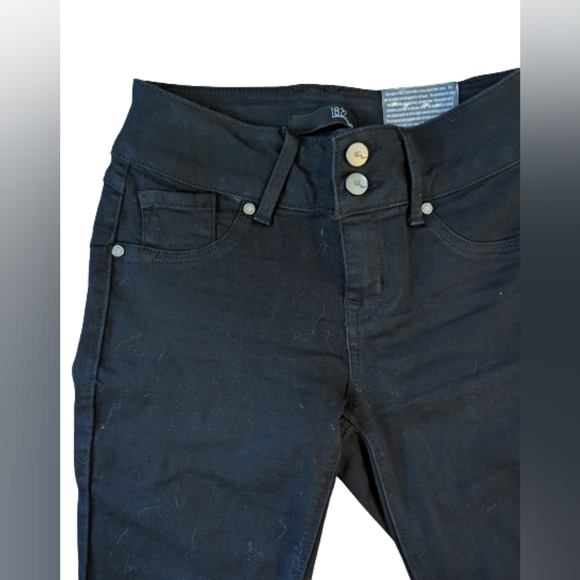 Black Stretch Skinny Jeans - 1882 - Picture 2 of 5